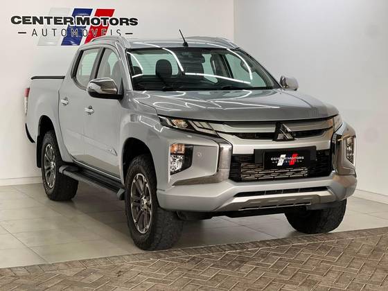 MITSUBISHI L200 TRITON 2.4 16V TURBO DIESEL SPORT HPE-S CD 4P 4X4 AUTOMÁTICO MITSUBISHI L200 TRITON 2.4 16V TURBO DIESEL SPORT HPE-S CD 4P 4X4 AUTOMÁTICO